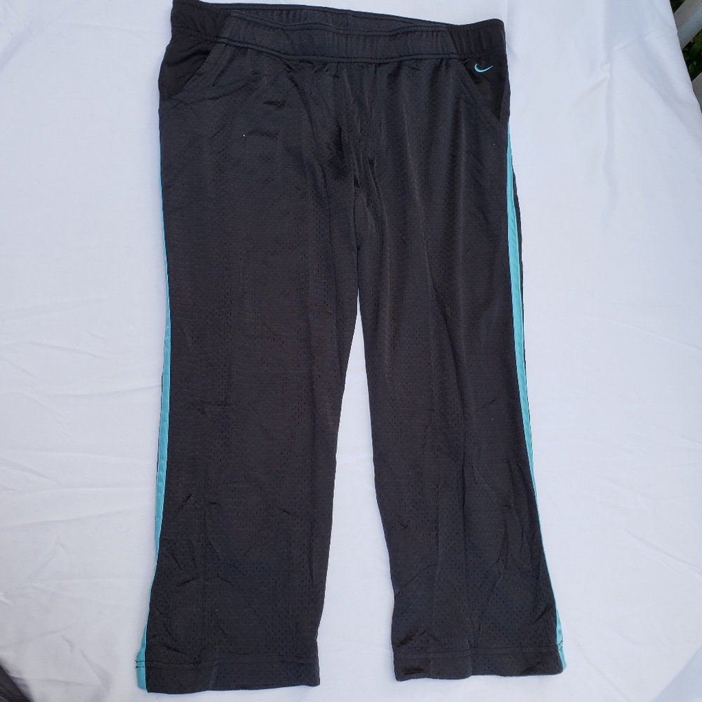 Nike Women Mesh Crop Athletic Pants Joggers